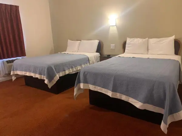 Ventura Beach House Motel 9